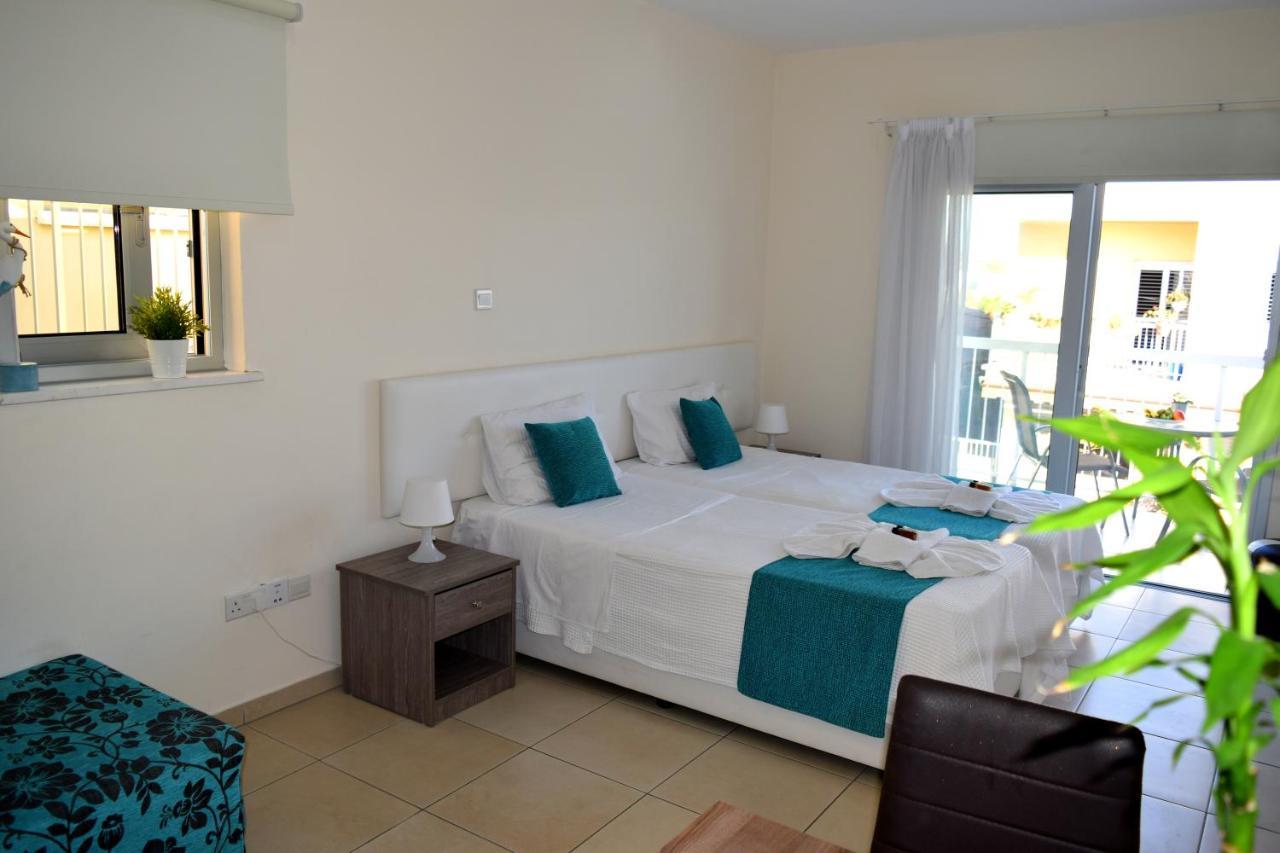 Apartmán Cross Road Ayia Napa Exteriér fotografie